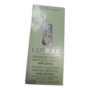 Clinique‎ Dramatically Different Lotion Plus - With Pump 4.2 Fl Oz